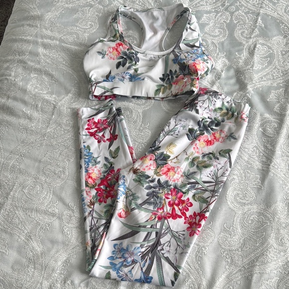 Floral Activewear Set - Picture 1 of 6